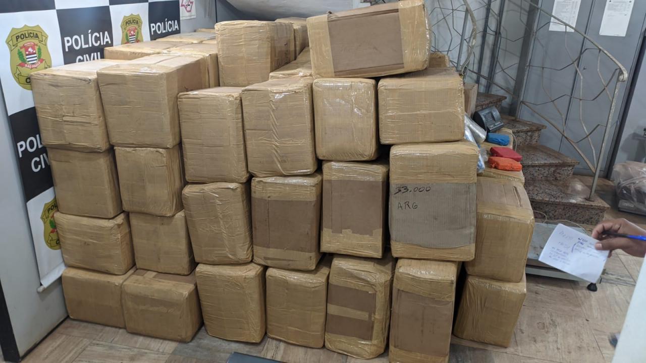 Foto 11 de 13 — DISE apreende mais de 2 toneladas de maconha em Araraquara e dois são presos